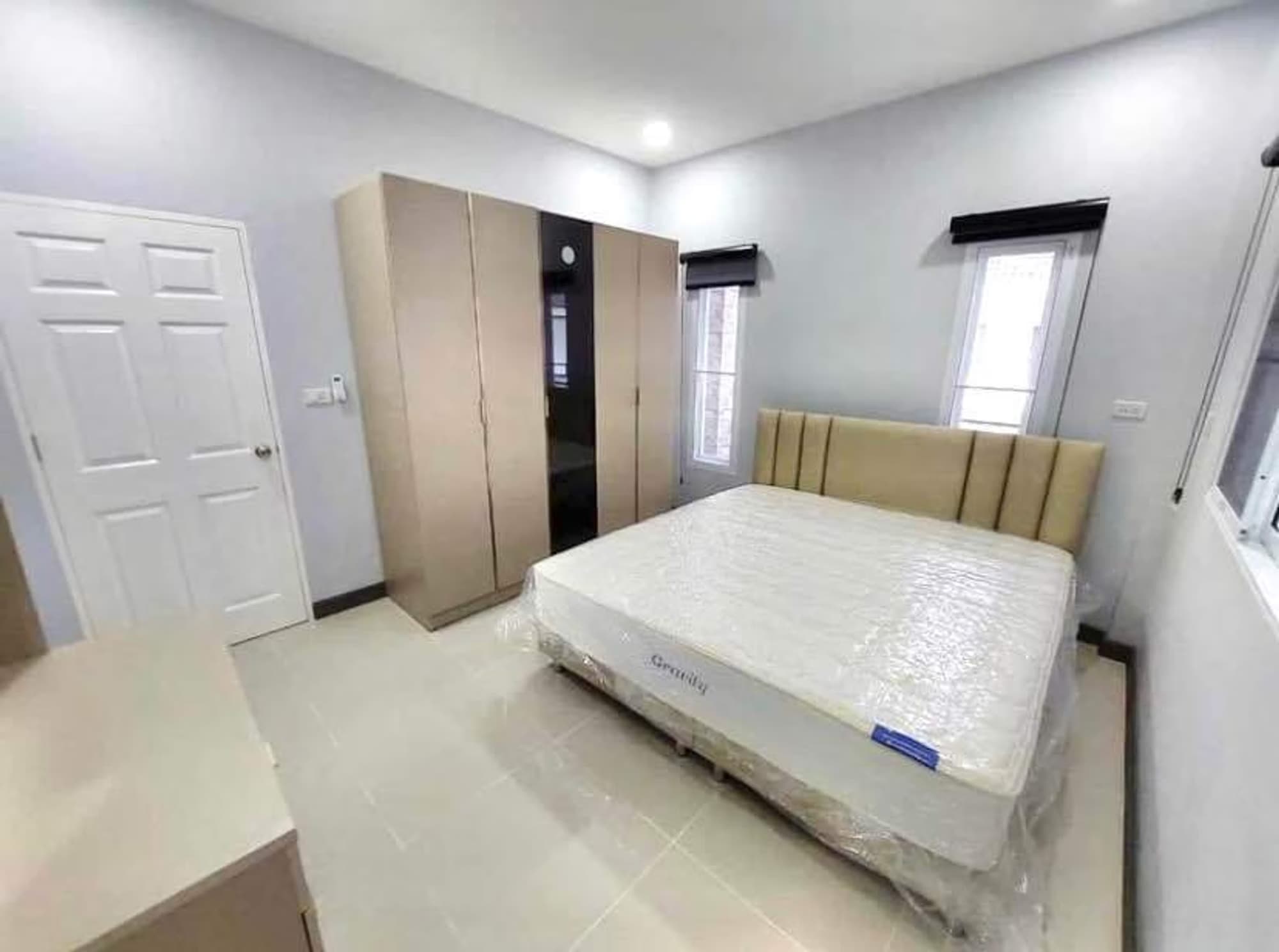 3 Bed House for Rent in Hang Dong - Image 5