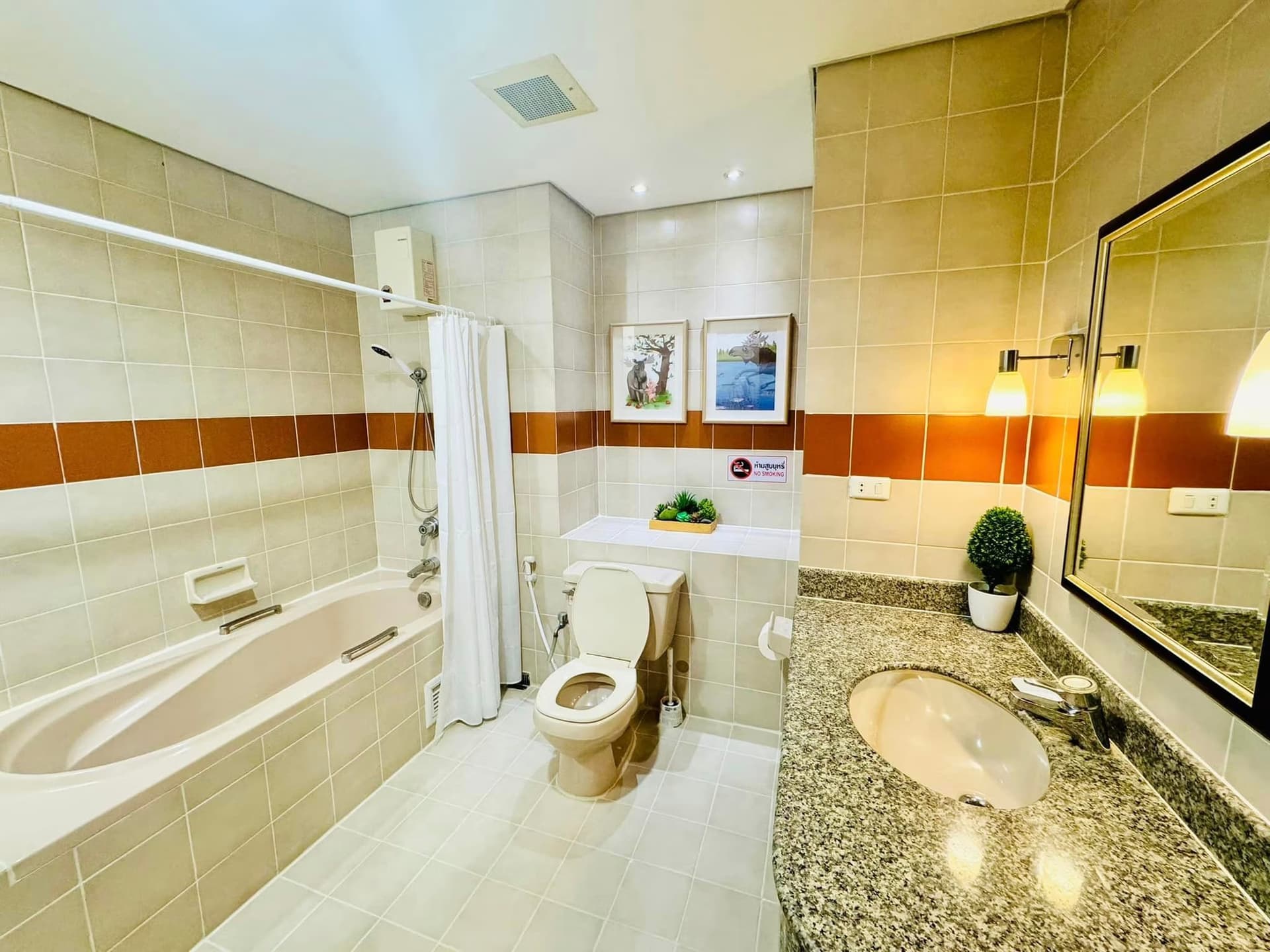 1 Bed Condo for Rent in Watthana - Image 9