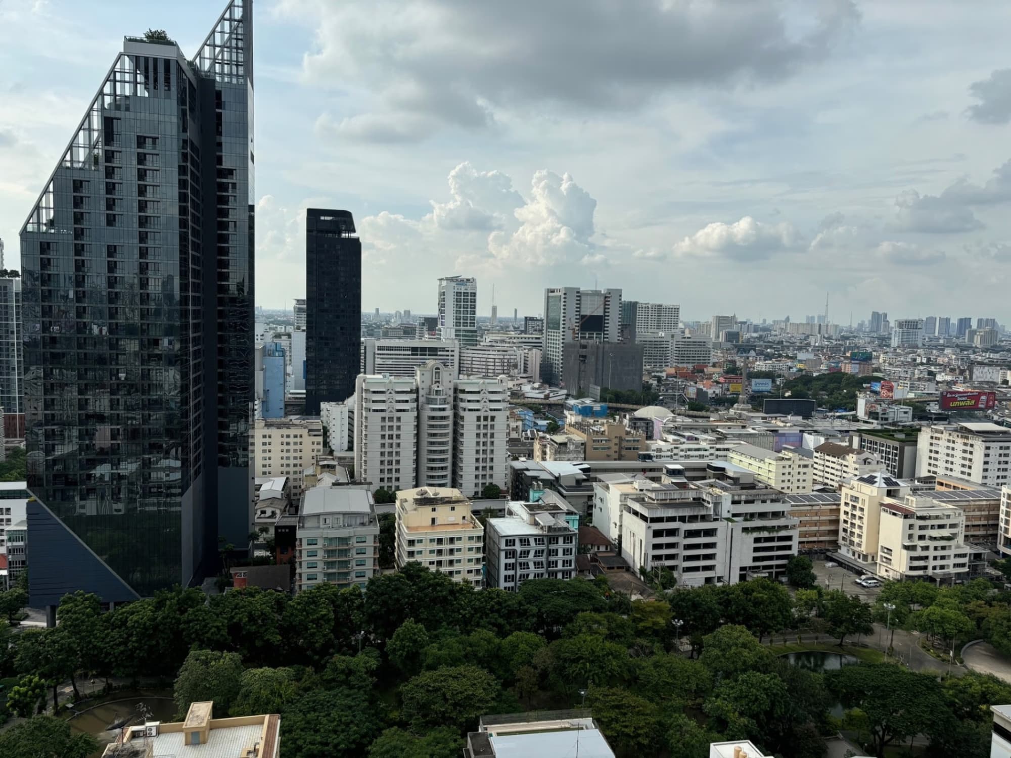 1 Bed Condo for Sale in Ratchathewi - Image 6