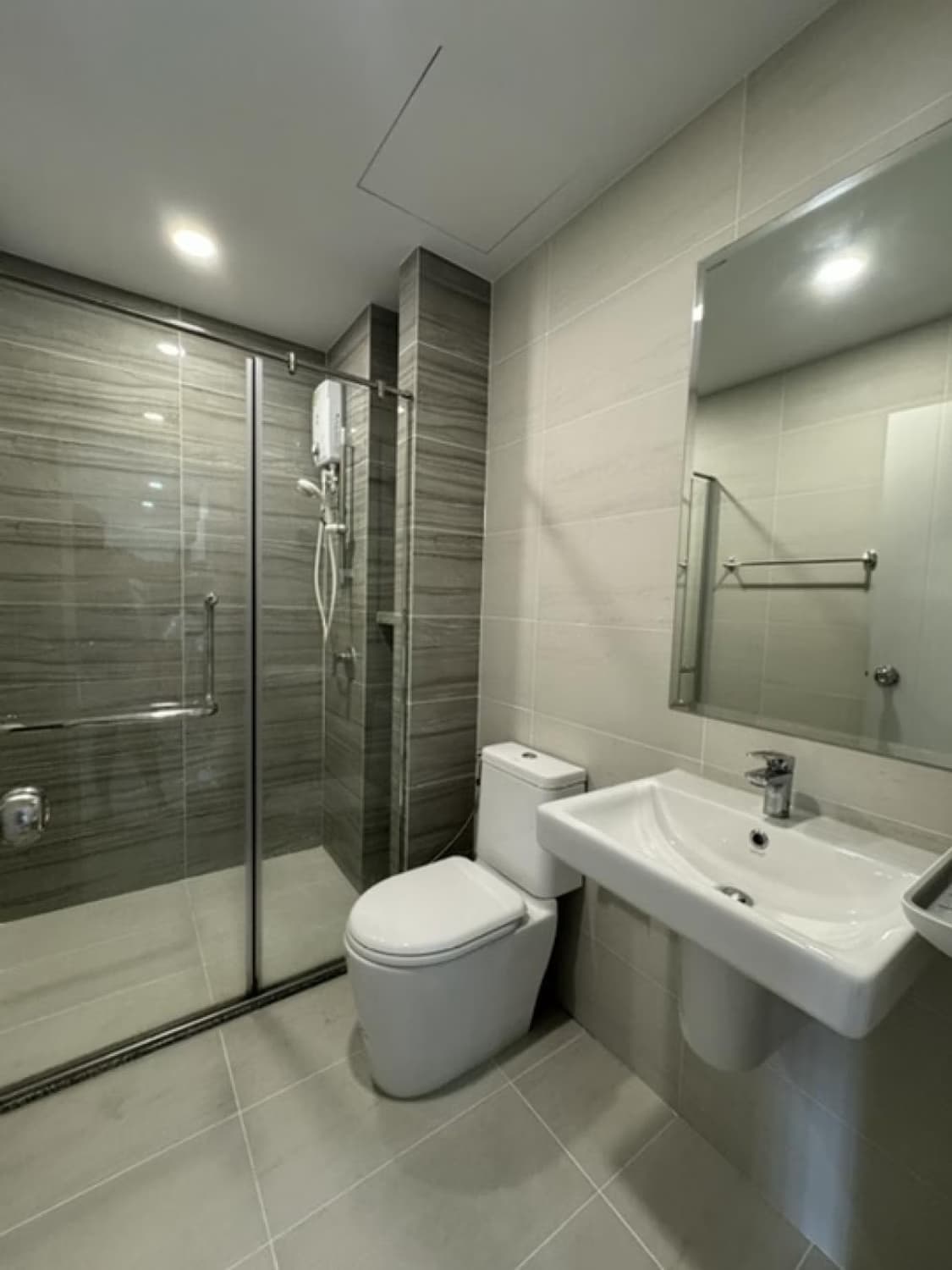 2 Bed Condo for Sale  Near Wongwian Yai BTS - Image 6