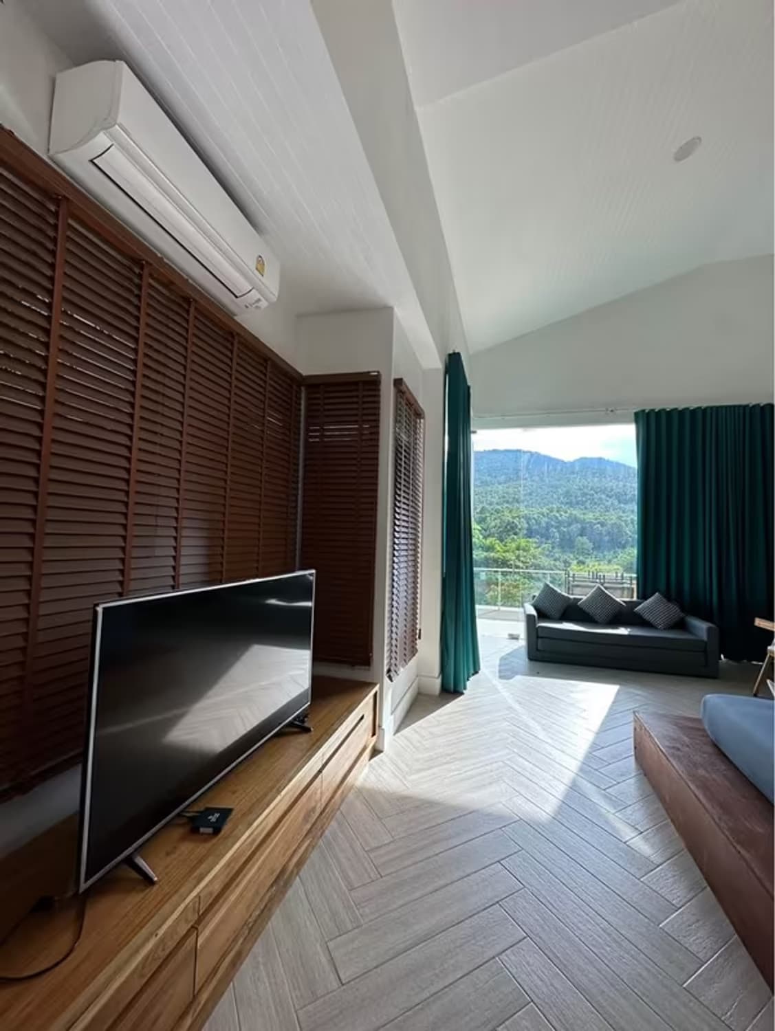 4 Bedroom House - Image 15