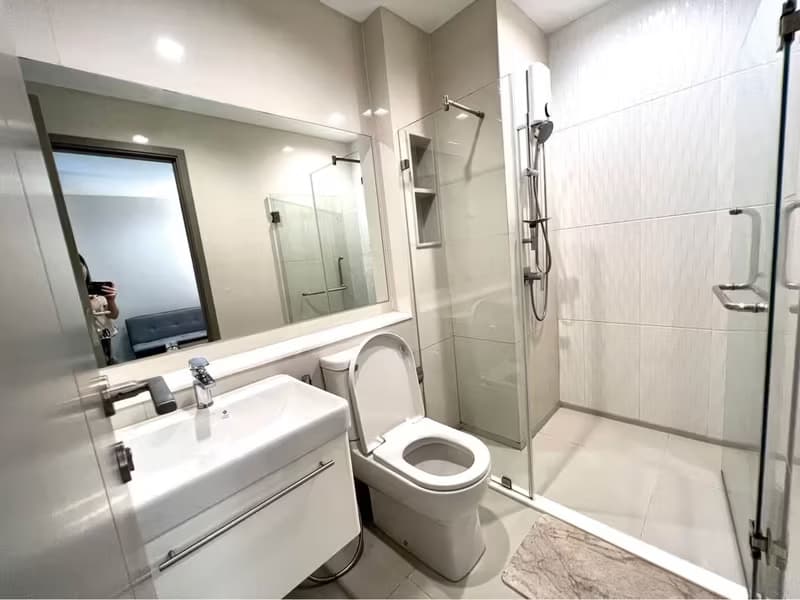 Condo for Rent at Life Asoke Hype