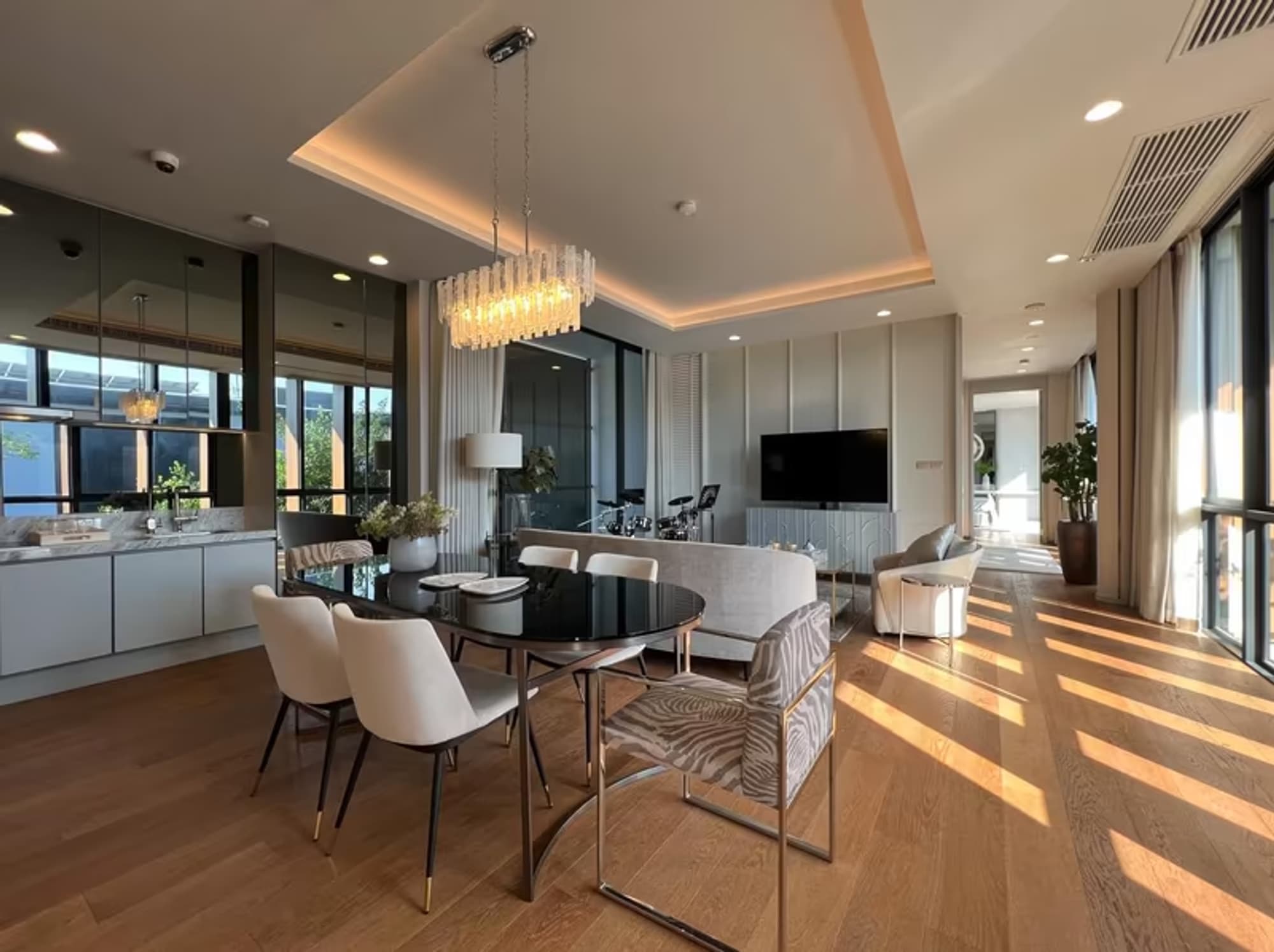 ISSARA RESIDENCE RAMA9 - Image 3