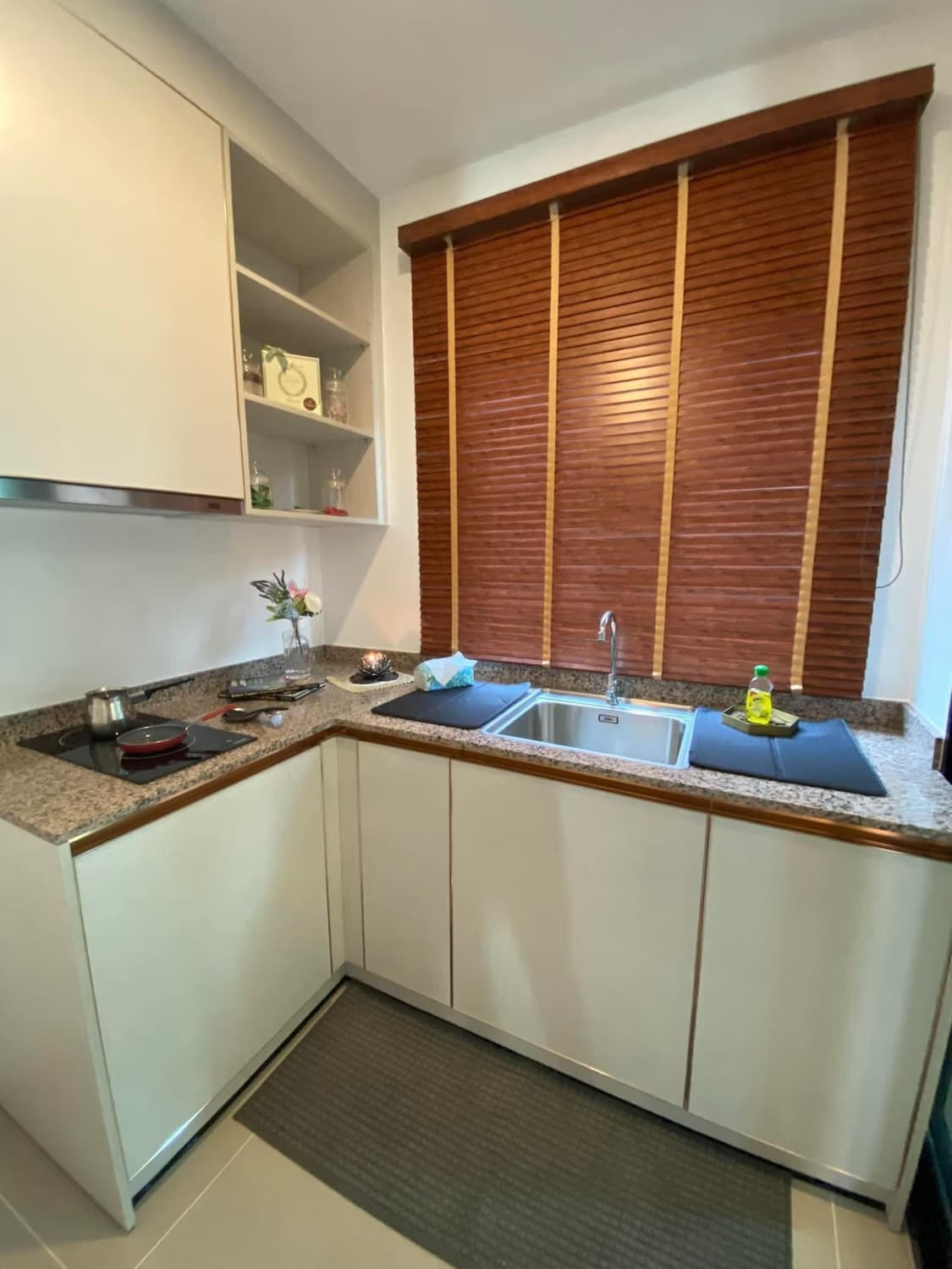 3 Bed Townhouse for Rent and Sale in Bang Kapi - Image 15