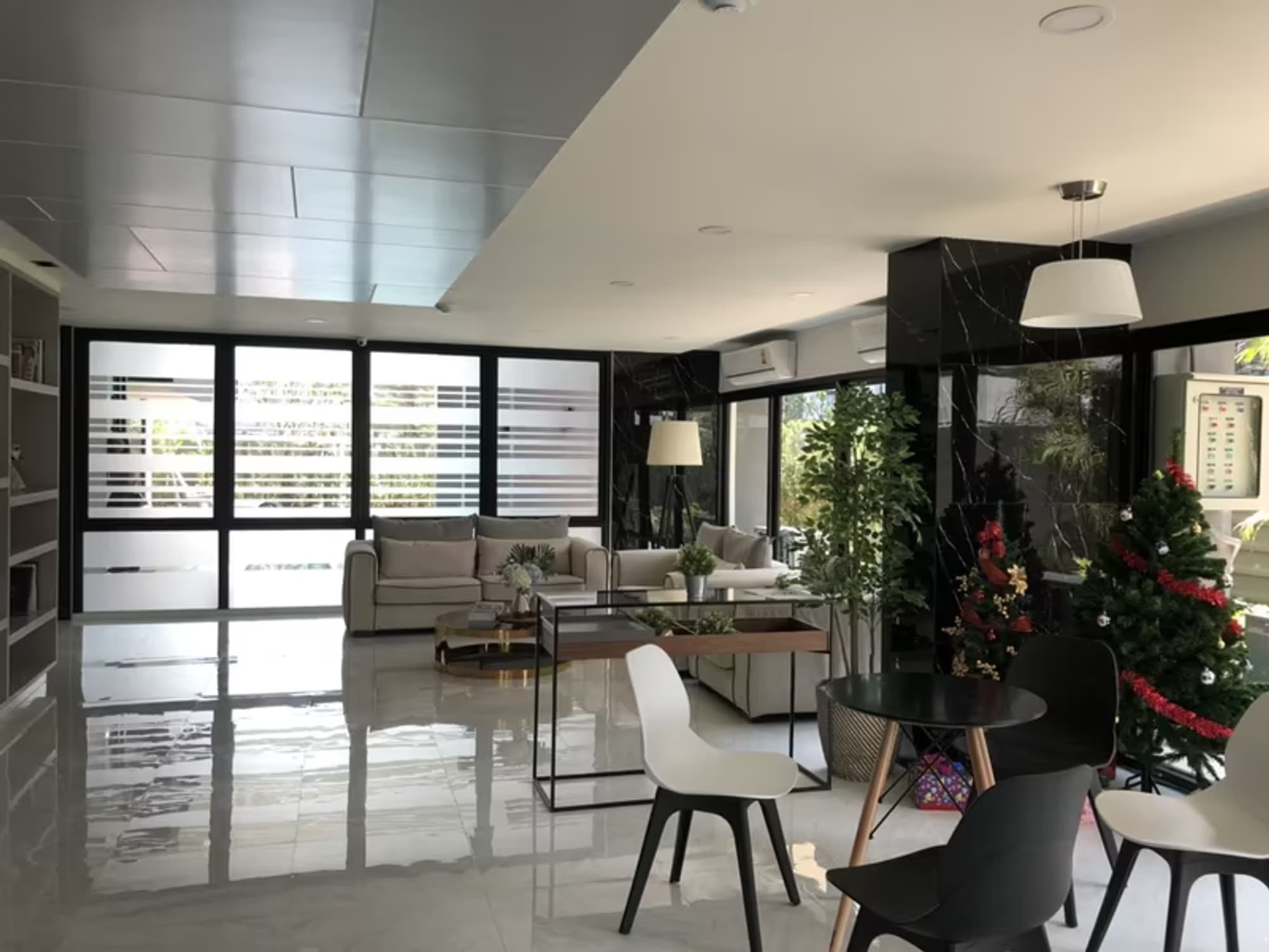 1 Bedroom Condo - Image 5