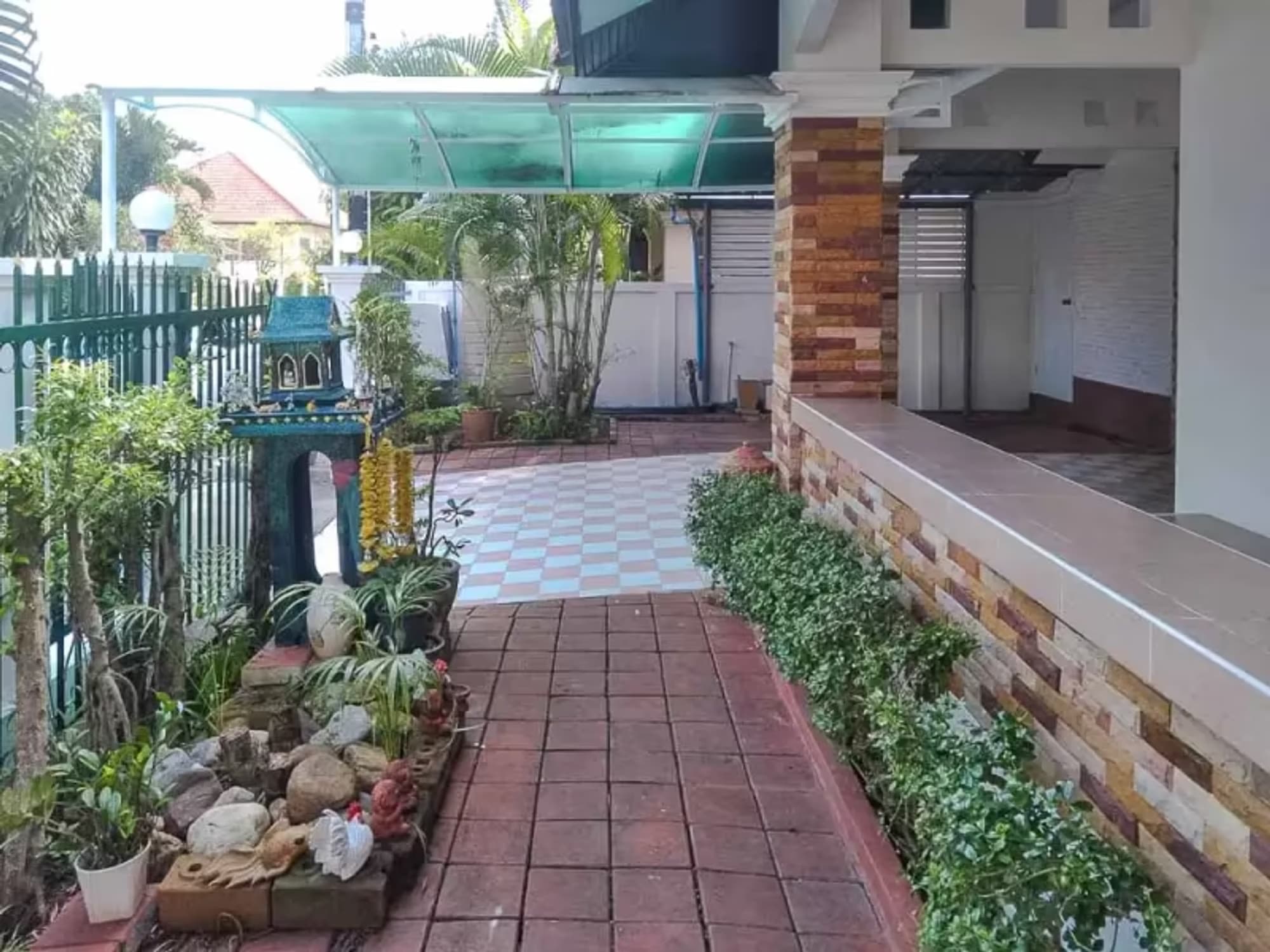 3 Bedroom House - Image 8