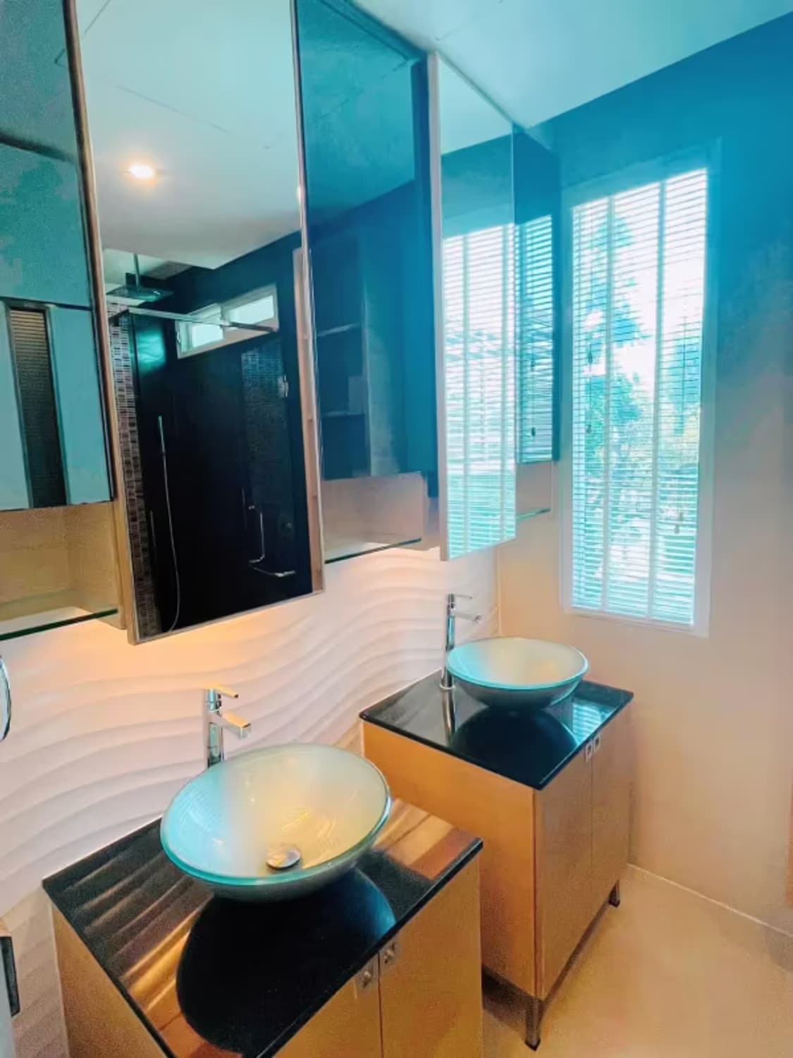 4 Bedroom House - Image 2