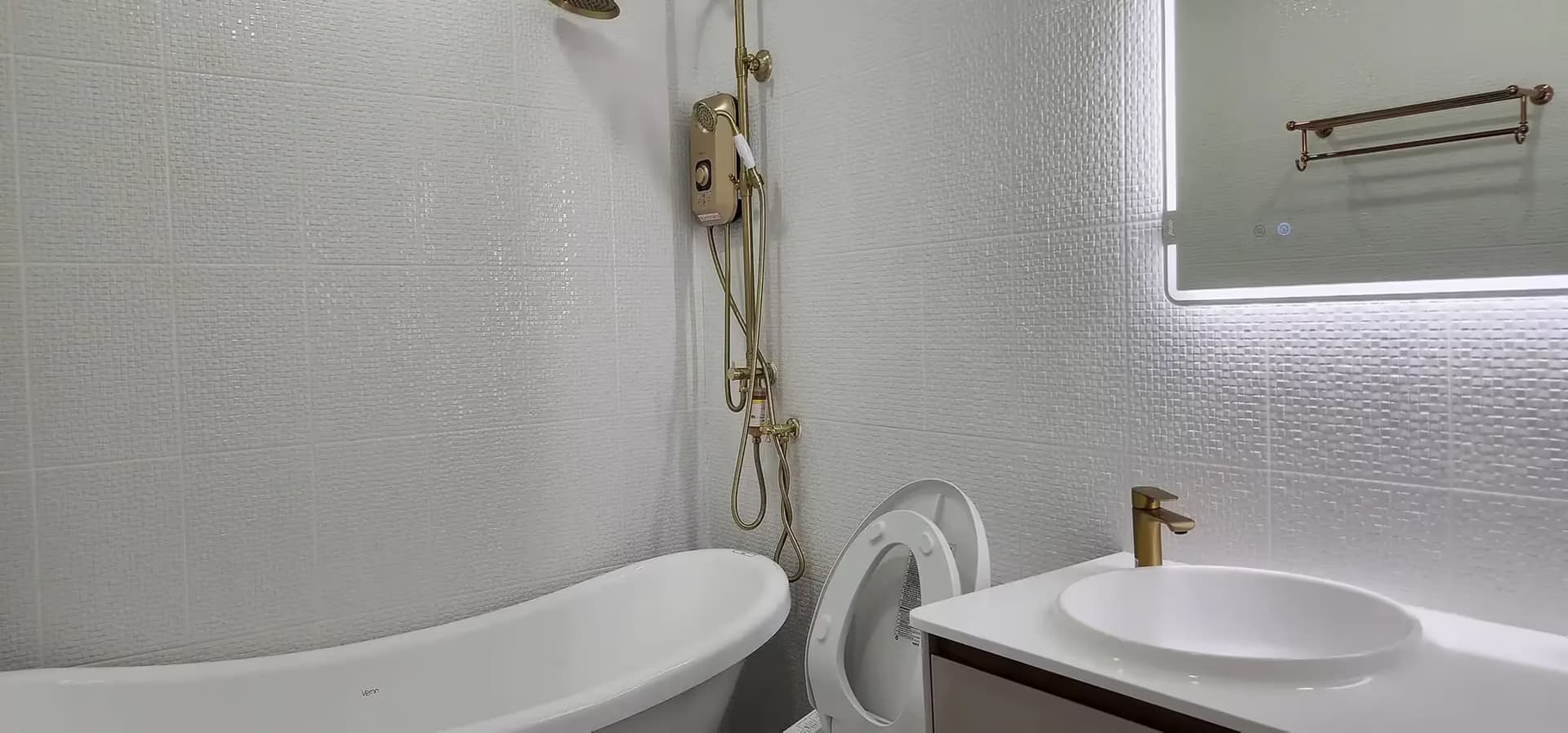 5 Bedroom House - Image 3