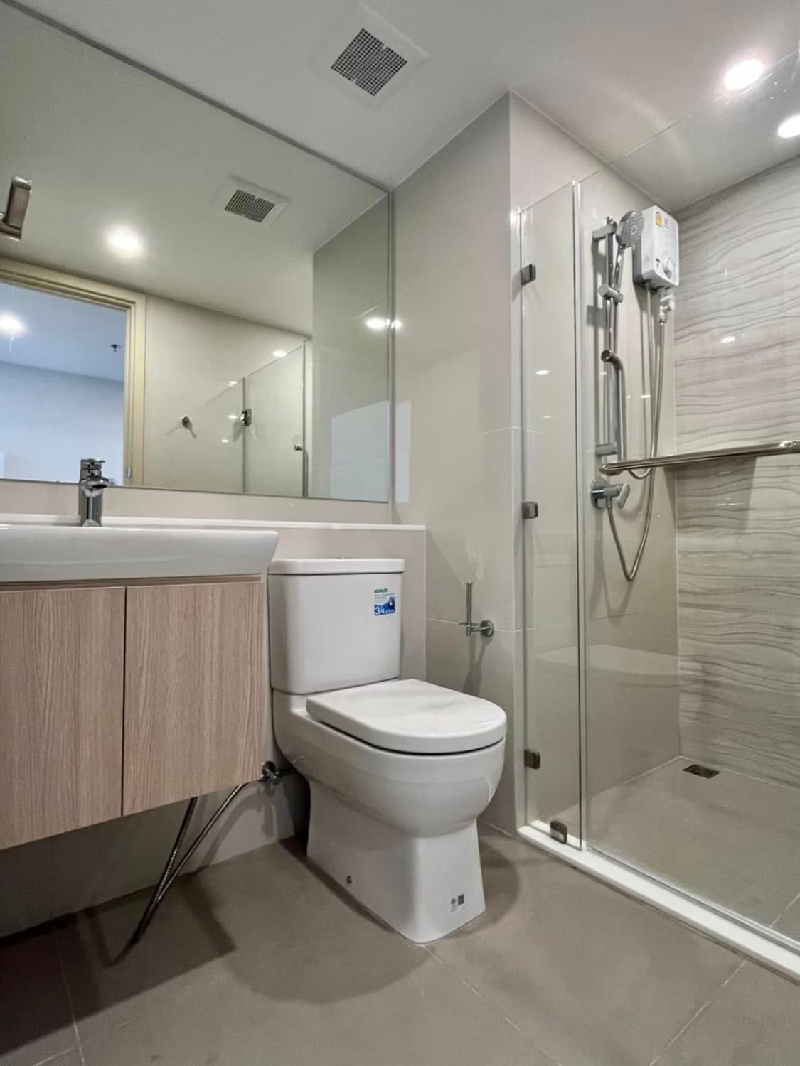 1 Bed Condo for Rent in Khlong Toei - Image 5