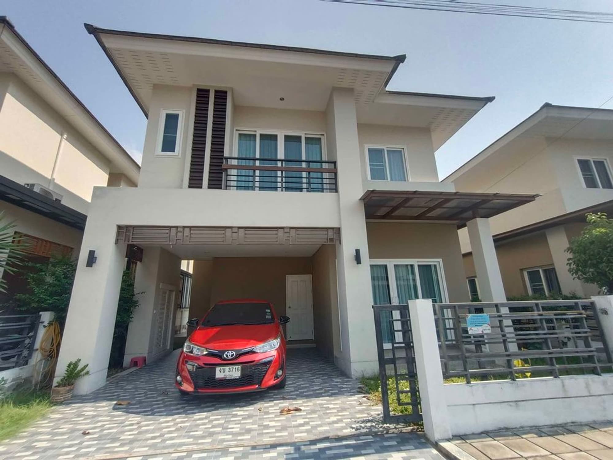 3 Bed House for Rent in Saraphi - Image 1