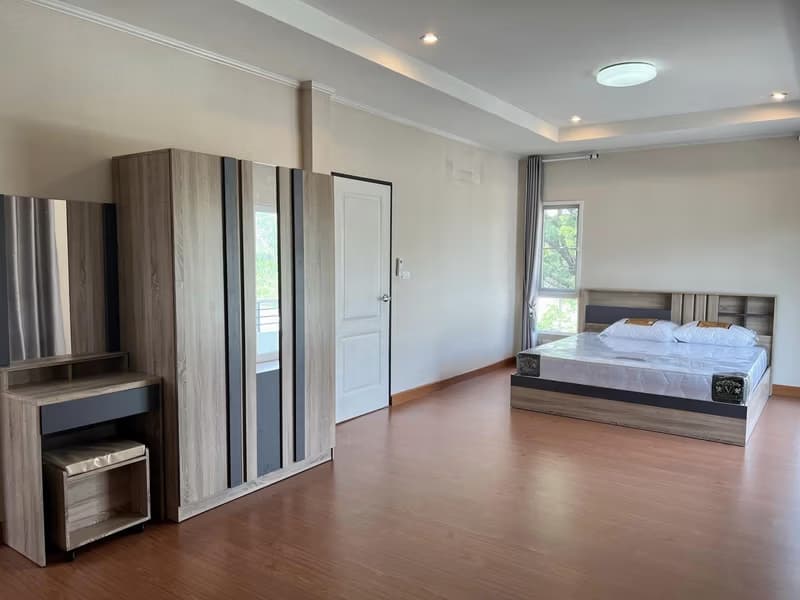 4 Bed House for Rent in Hang Dong