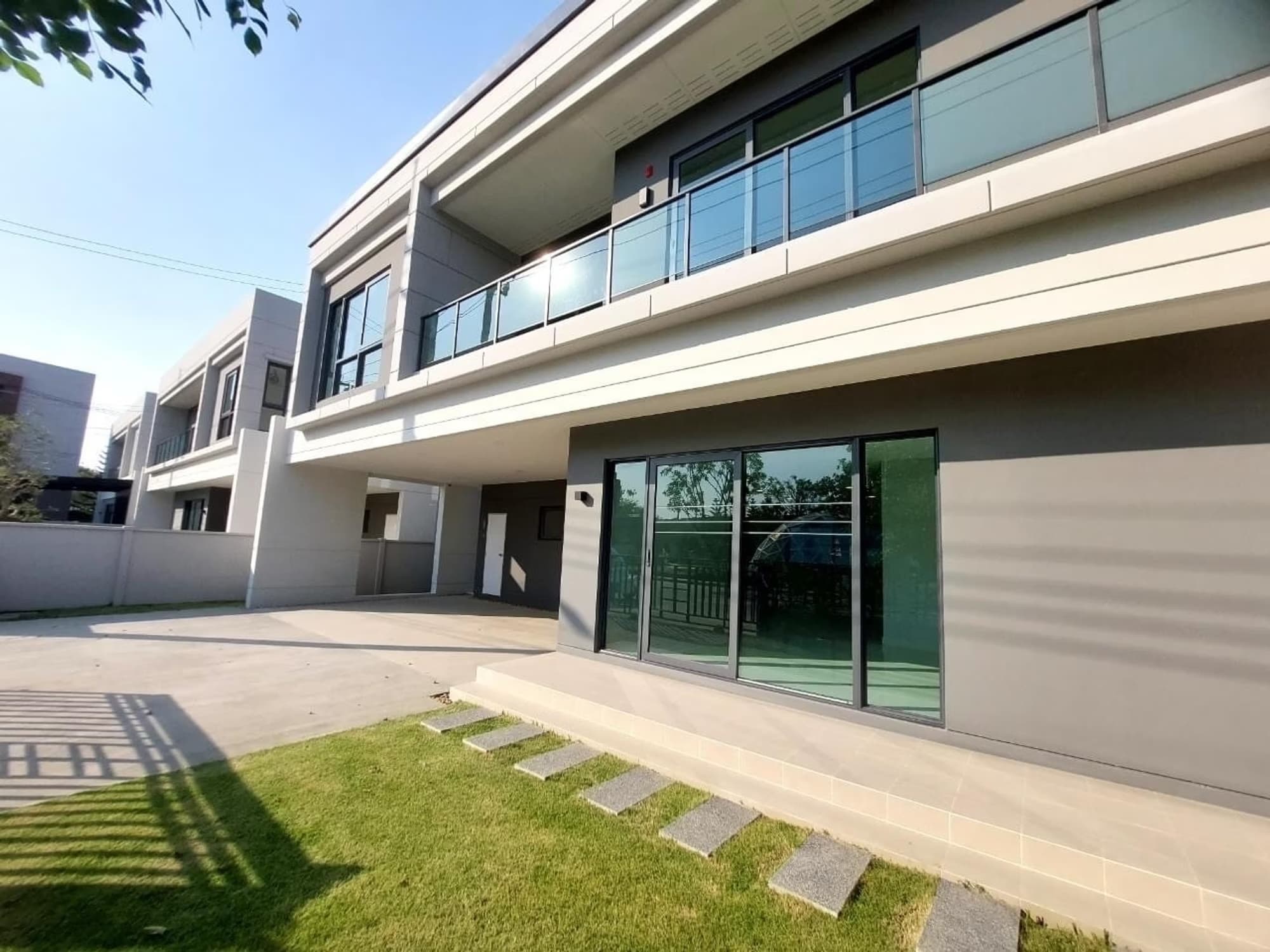4 ห้องนอน House สำหรับ ขายและจำหน่าย ใน Bang Phli, Samut Prakan - Image 2