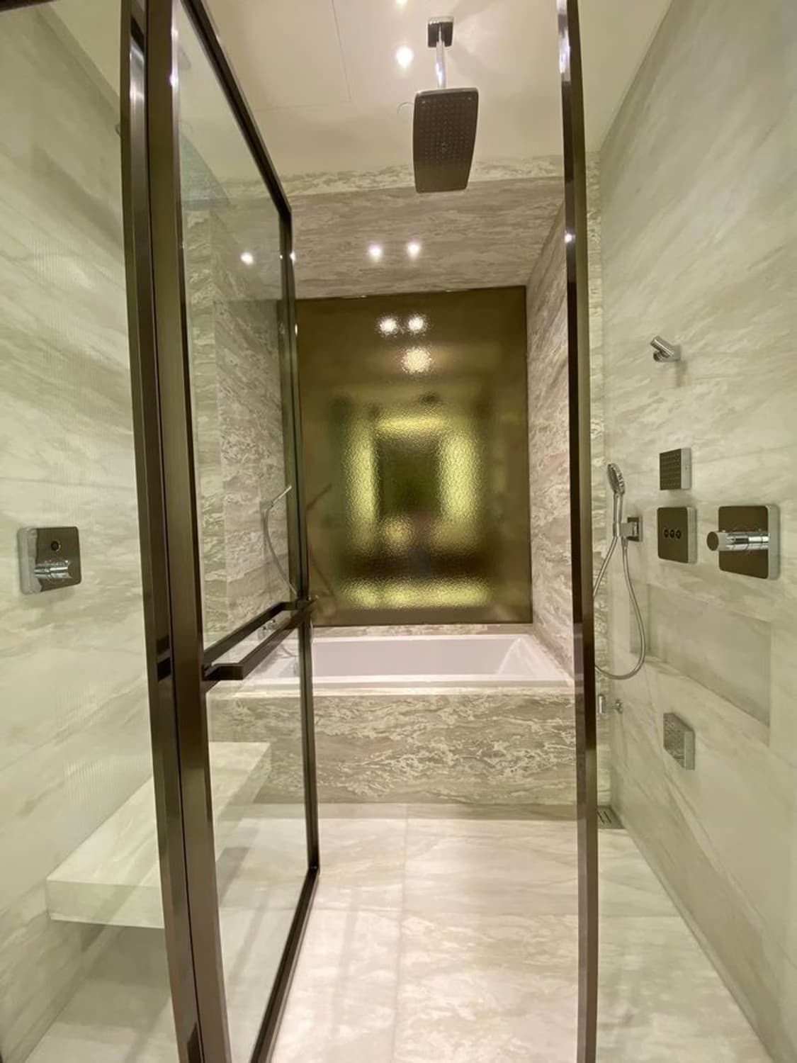1 Bed Condo for Rent  Near Chit Lom BTS - Image 8