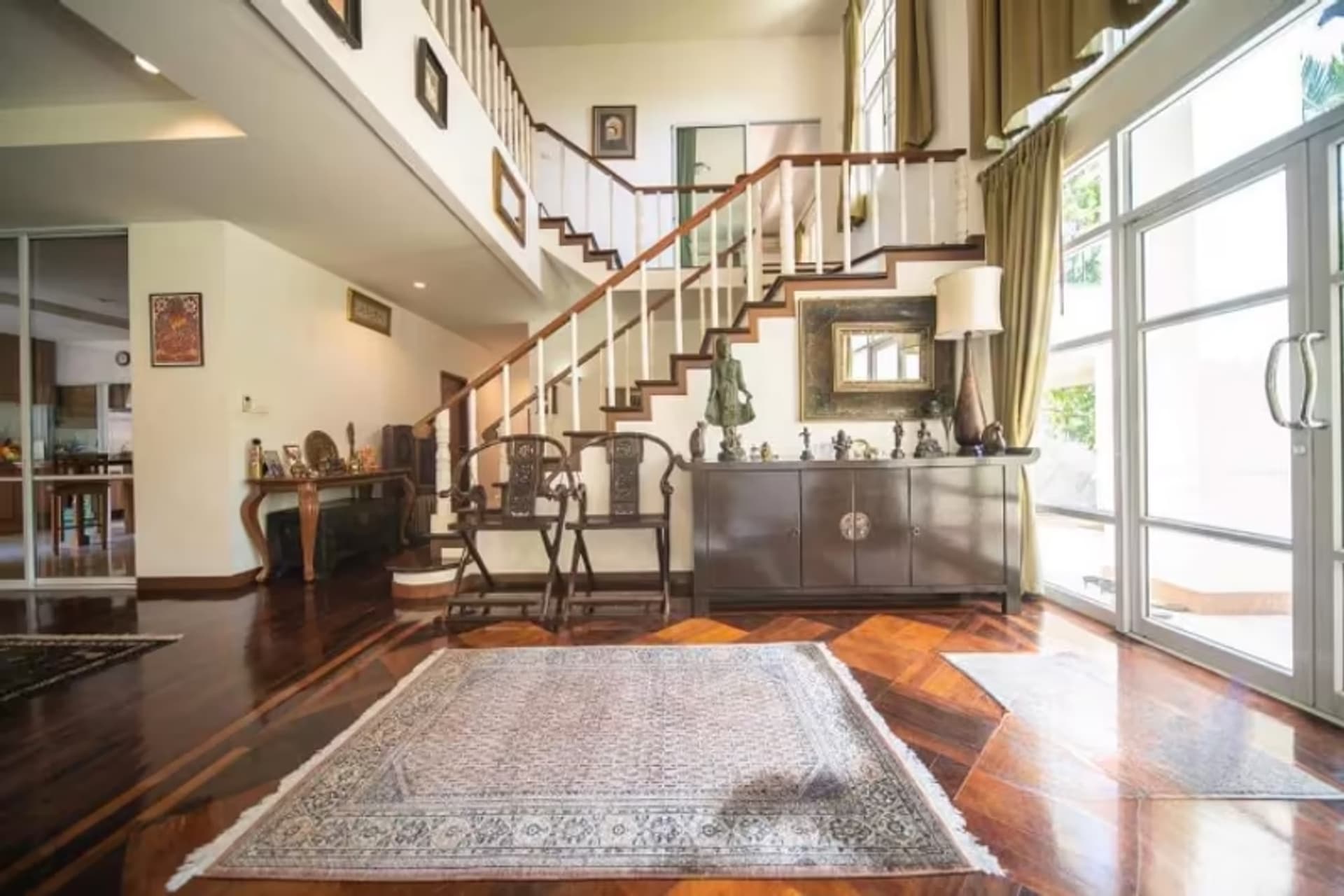 5 Bedroom House - Image 7