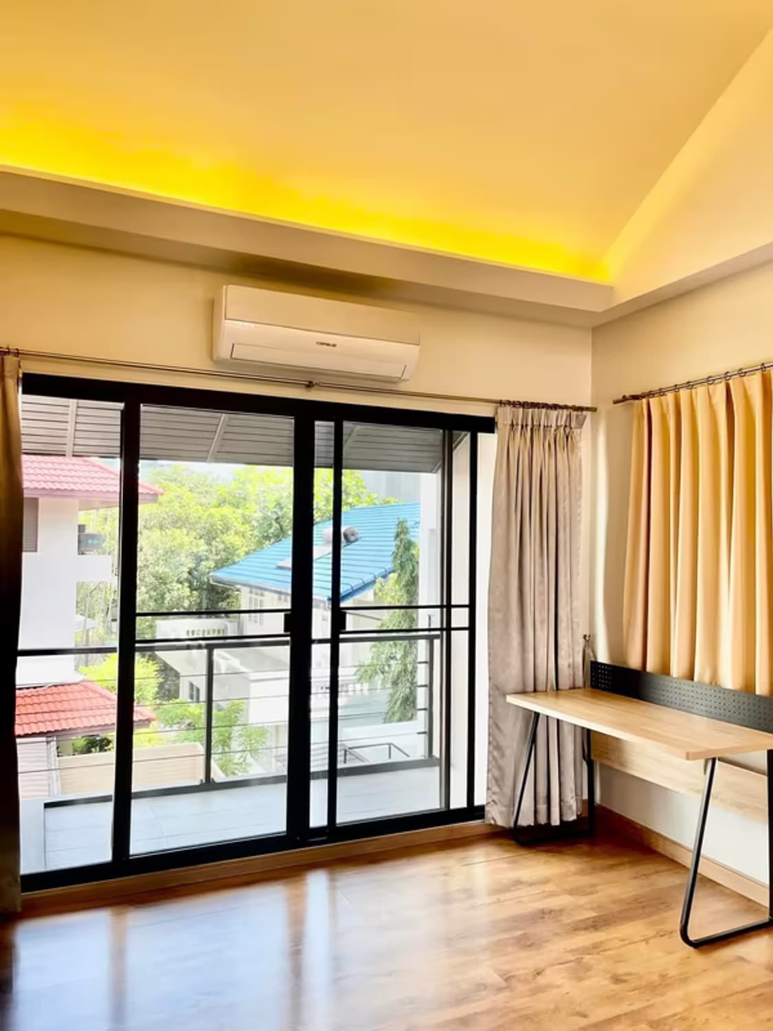 4 Bedroom House - Image 12