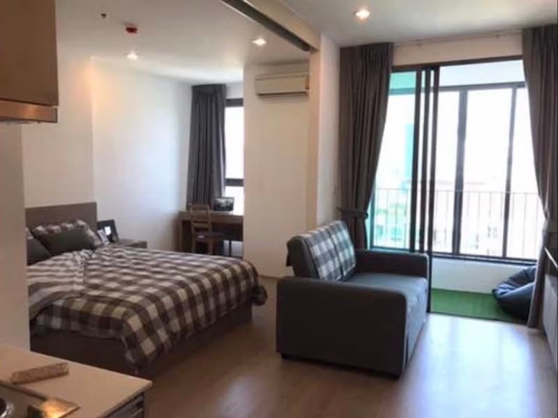 1 Bed Condo for Rent  Near Sala Daeng BTS