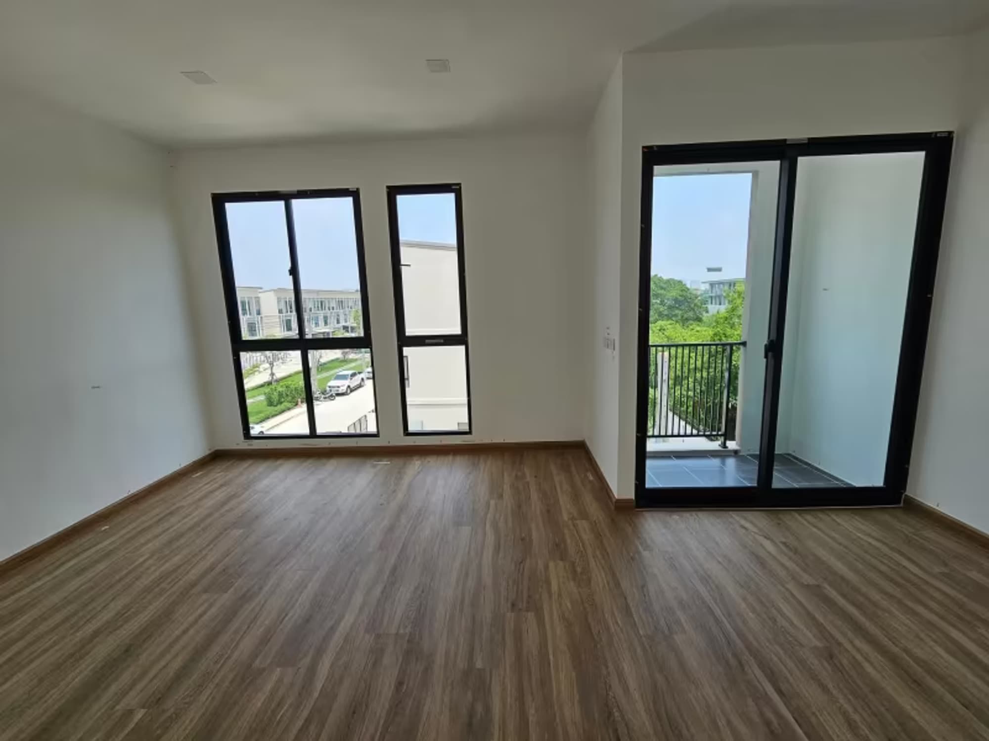 4 Bedroom House - Image 7