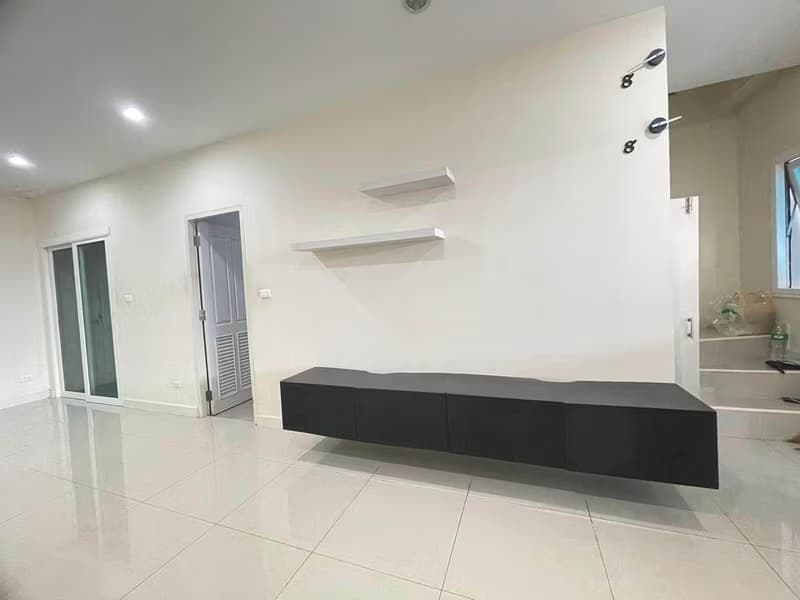 Townhouse for Rent at The Urbana+4  