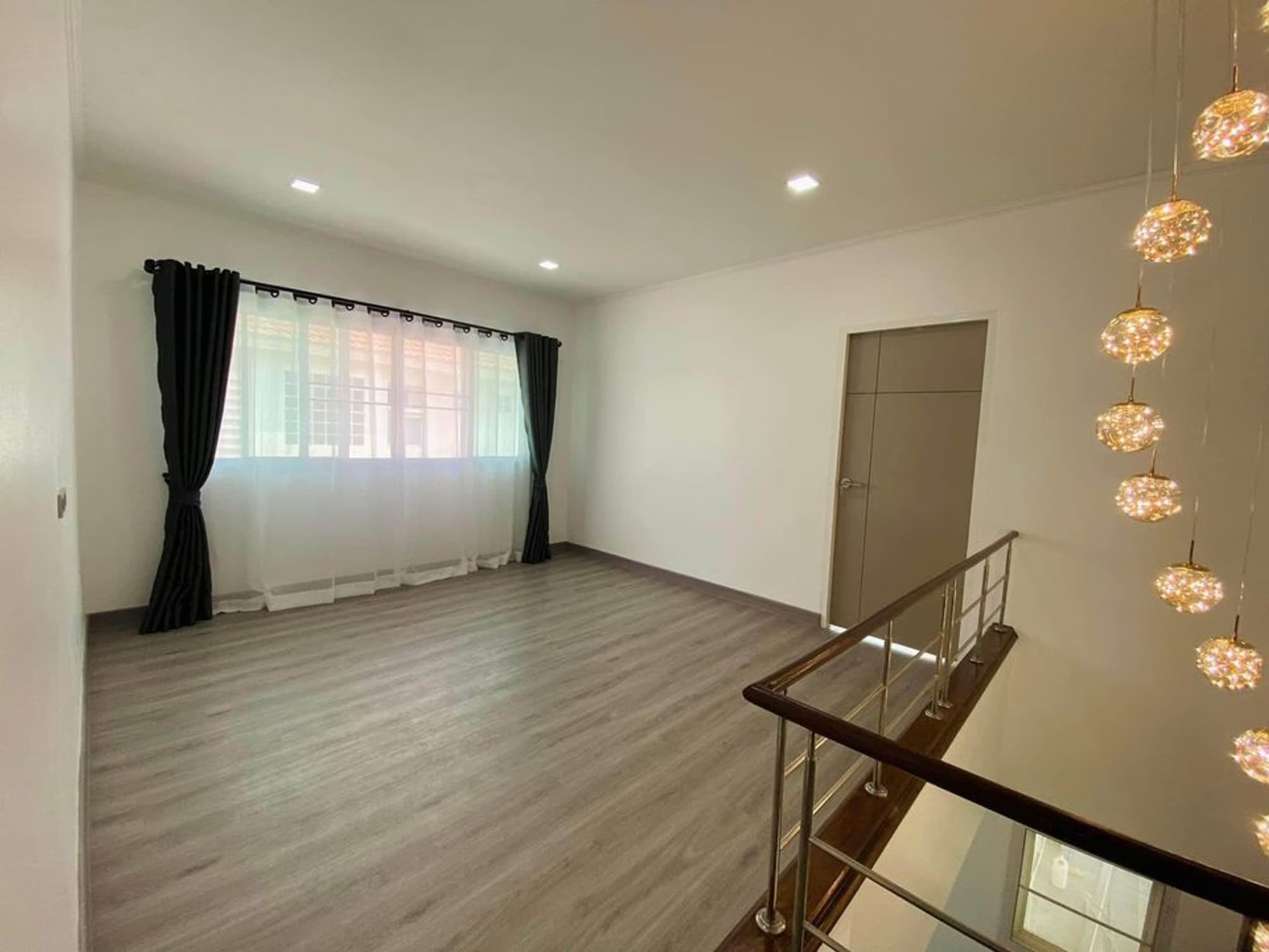 5 Bed House for Rent in Mueang Chiang Mai - Image 13