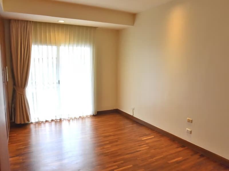 3 Bed Condo for Rent in Sathon