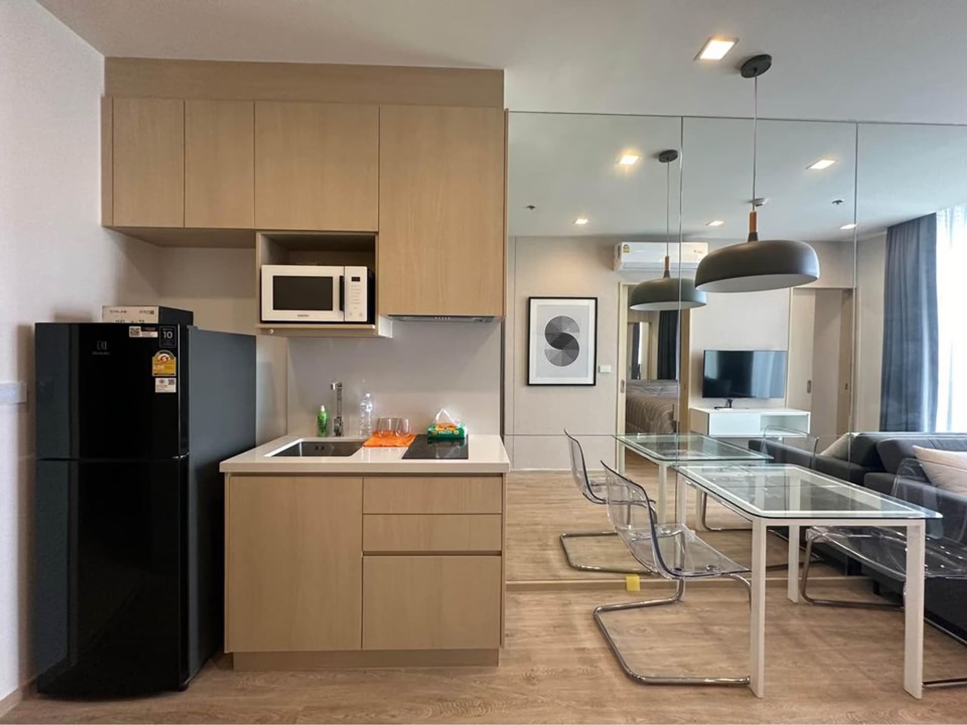 Condo for Rent at Noble State 39 - Image 5