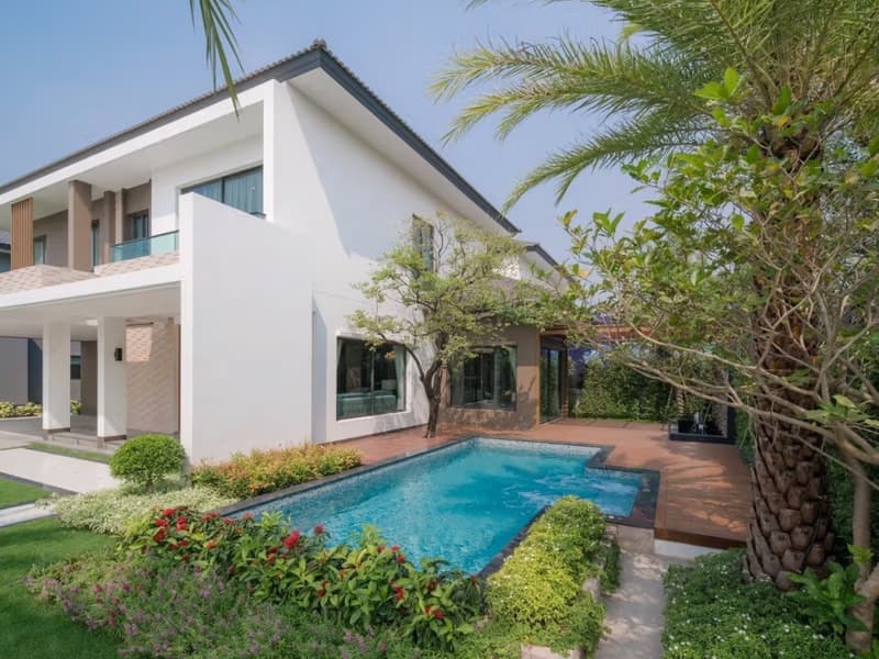 4 Bed House for Rent in Prawet