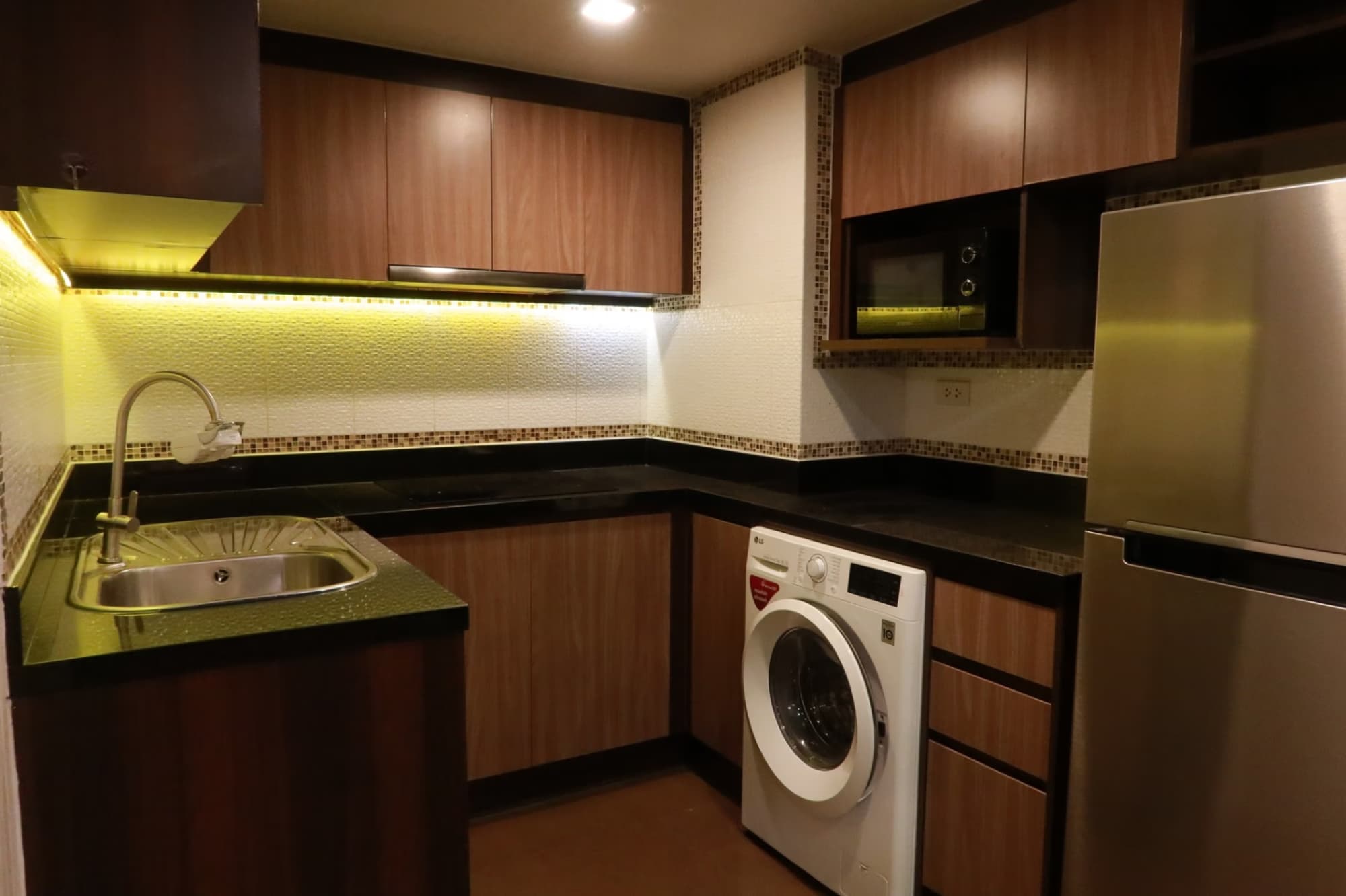 1 ห้องนอน คอนโด สำหรับ จำหน่าย ใน Khlong Toei - Image 7