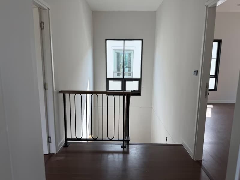 4 Bed House for Rent in Bang Phli District