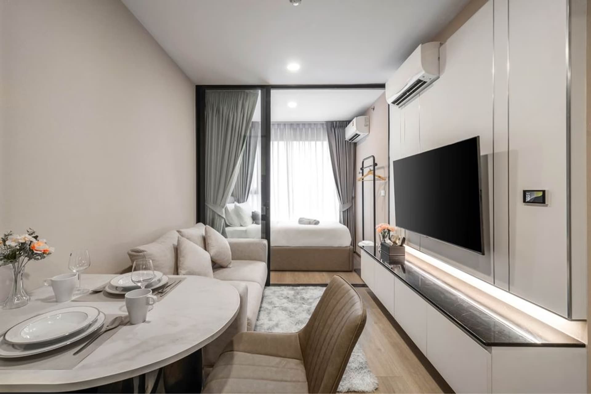 1 ห้องนอน Condo สำหรับ จำหน่าย ใน ห้วยขวาง - Image 1