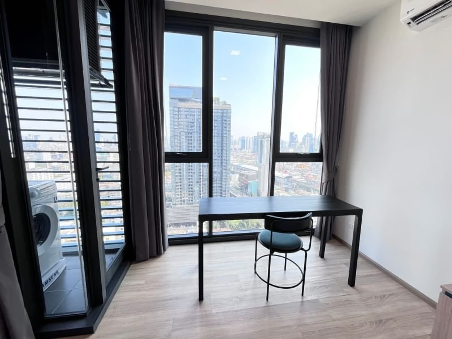 1 Bed Condo for Rent in Phaya Thai - Image 10