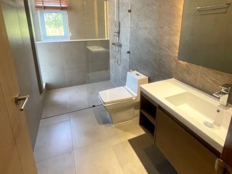 4 Bed House for Rent and Sale in Hang Dong District