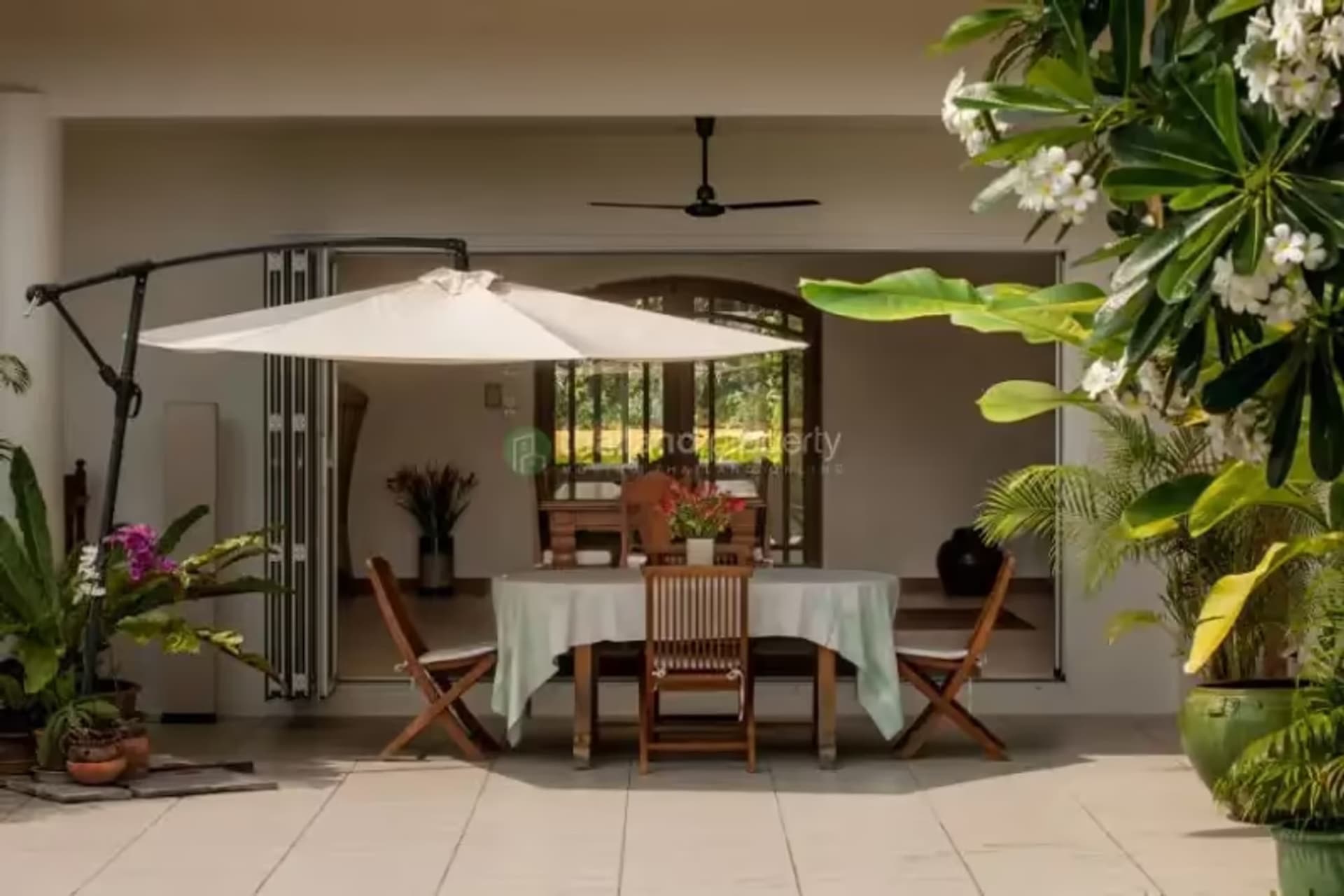 5 Bedroom House - Image 14