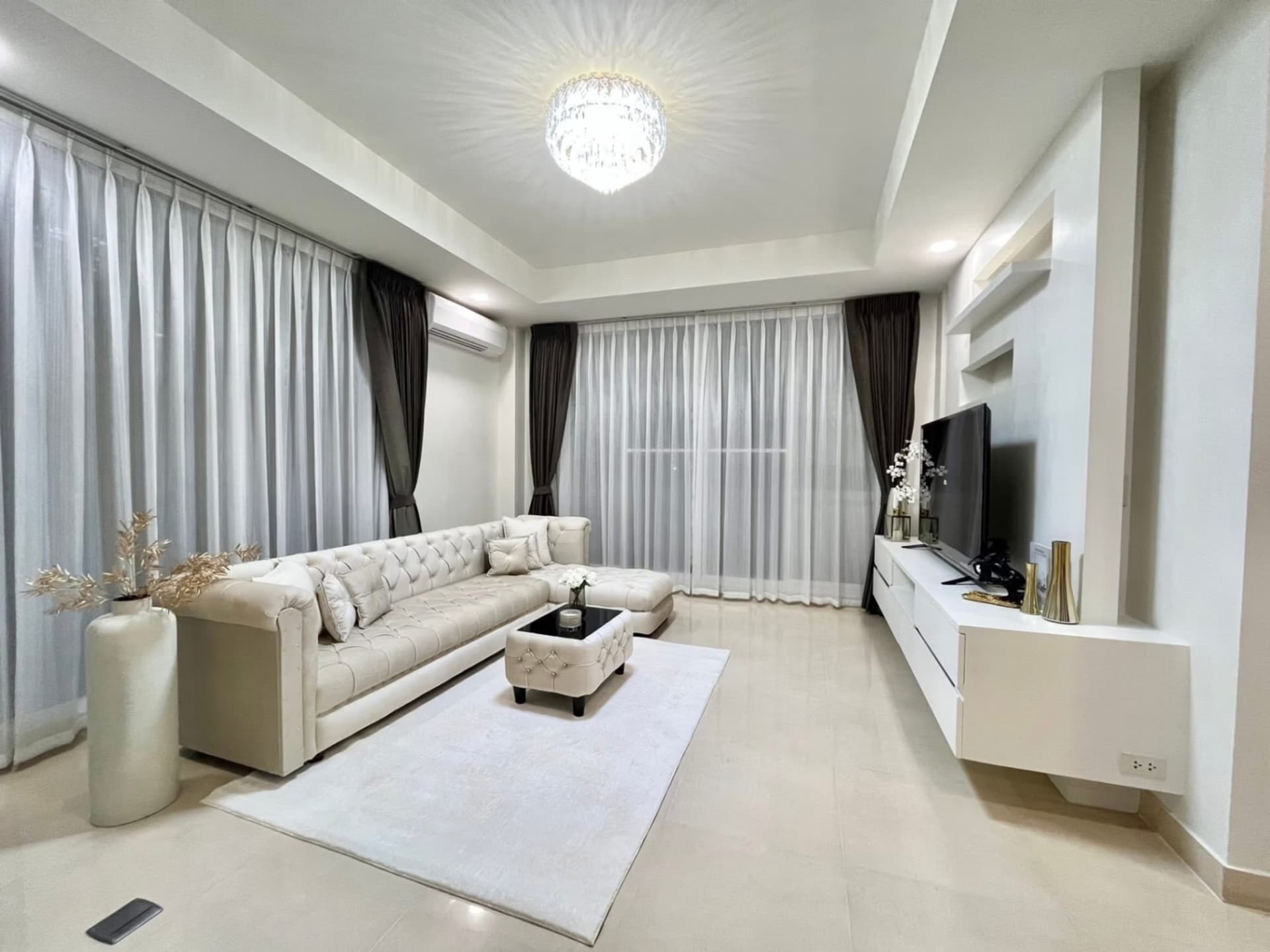 5 Bed House for Rent in Din Daeng - Image 12