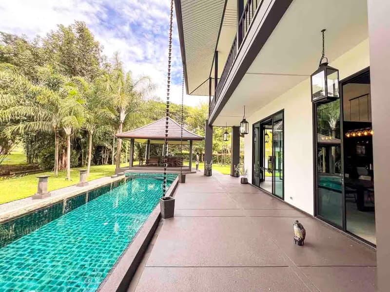 6 Bed House for Sale in Mae Rim District