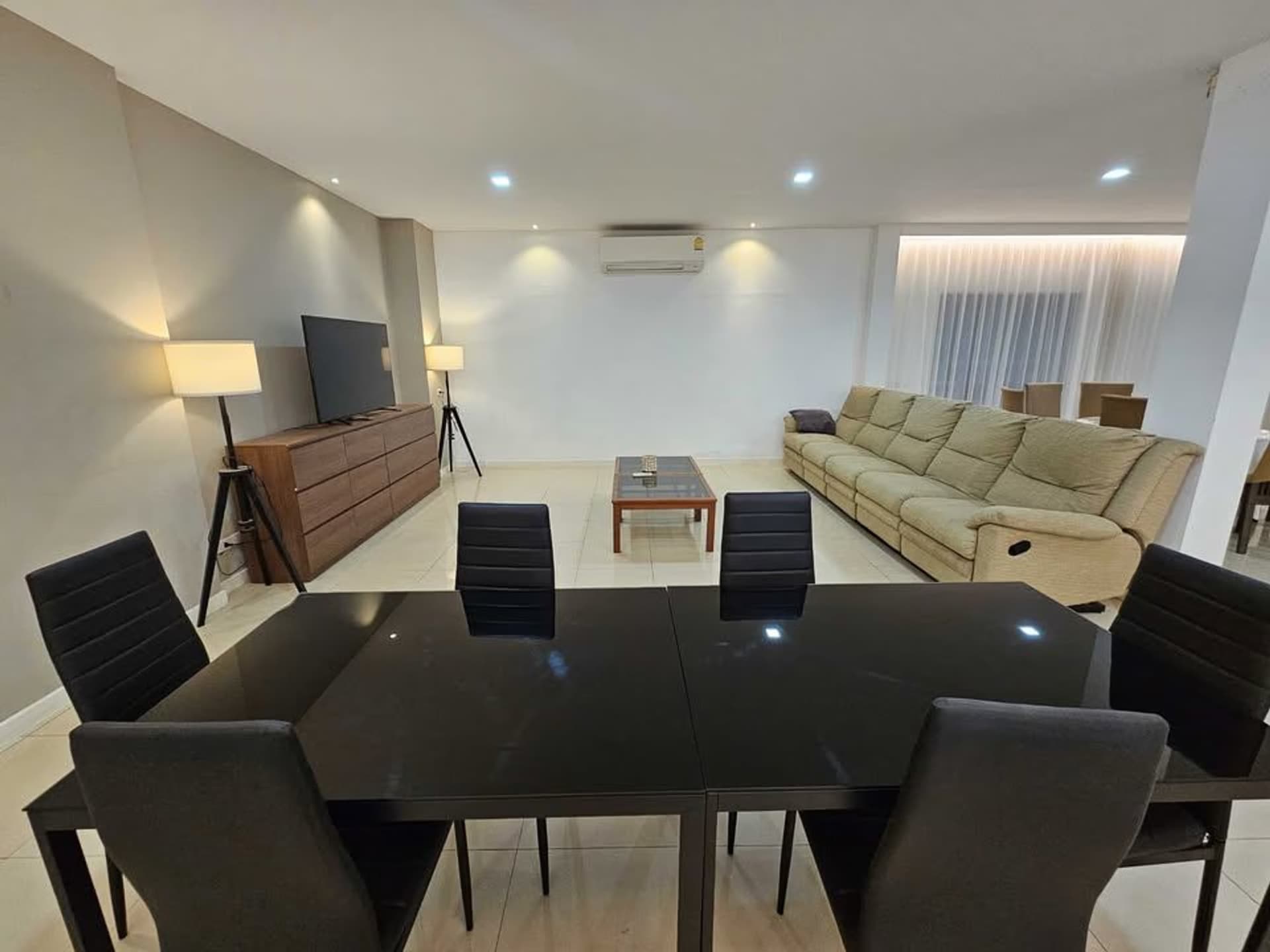 5 Bed Townhouse for Rent in Yan Nawa - Image 22
