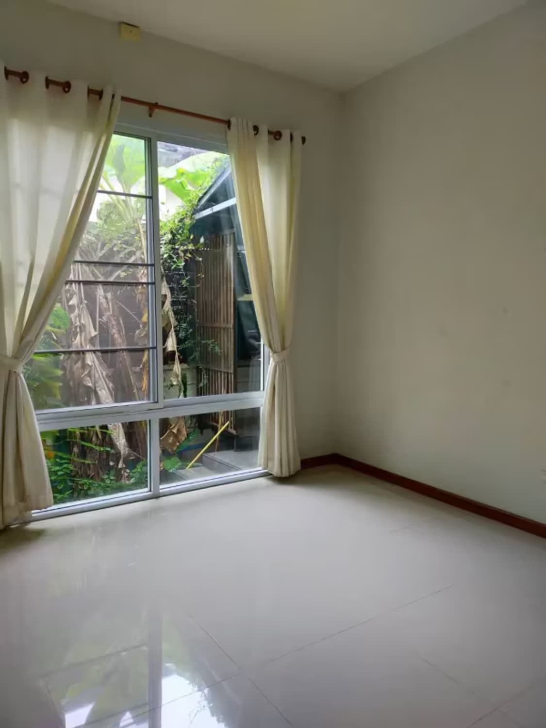3 Bedroom House - Image 9