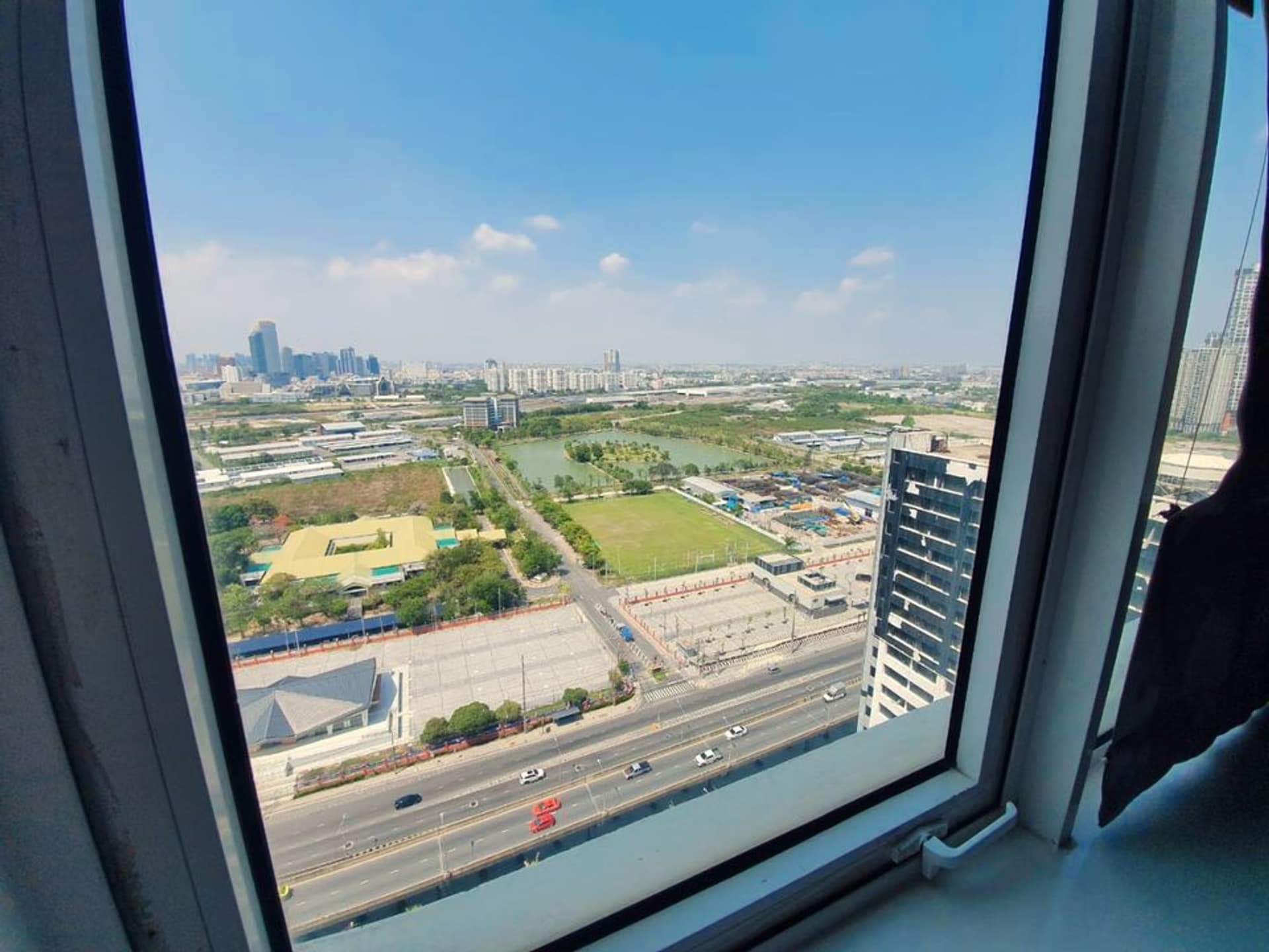 1 Bed Condo for Rent  Near Phra Ram 9 MRT - Image 6
