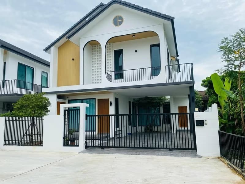 4 Bed House for Sale in Hang Dong District