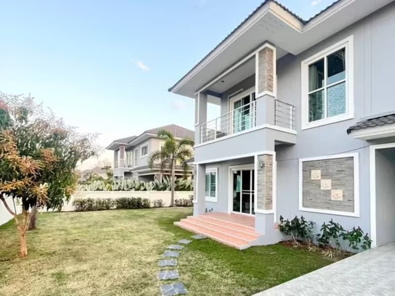 Thanaporn Park Home 5