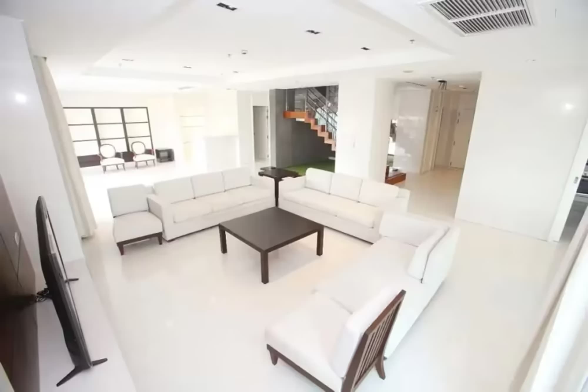 4 Bedroom Condo - Image 17