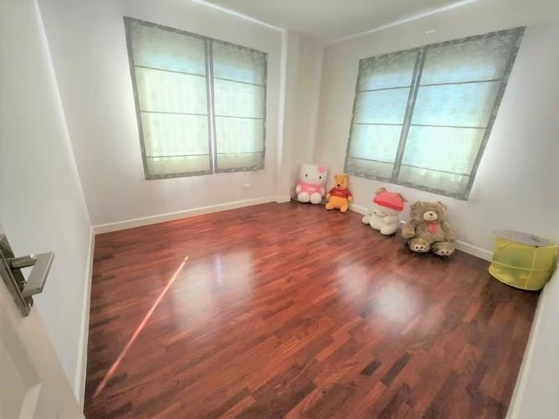 4 Bed House for Rent in Mueang Chiang Mai