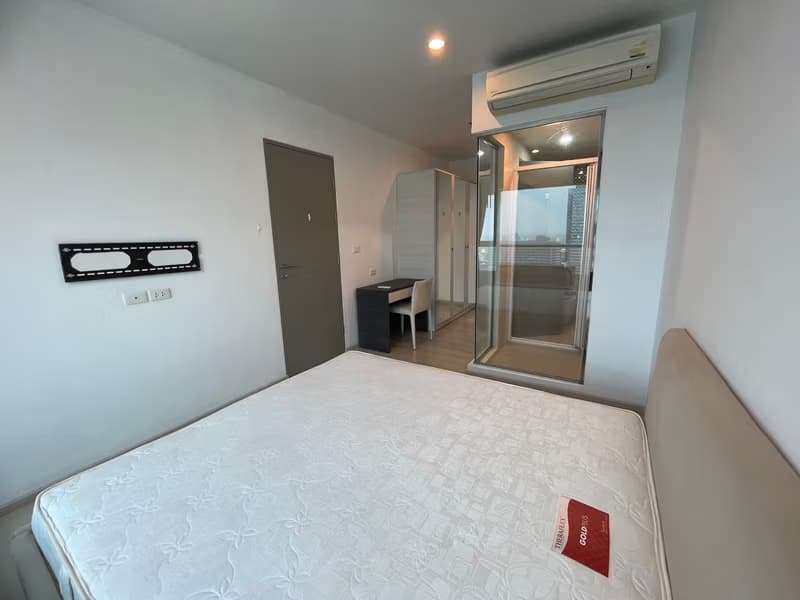 2 Bed Condo for Rent and Sale  Near Huai Khwang MRT