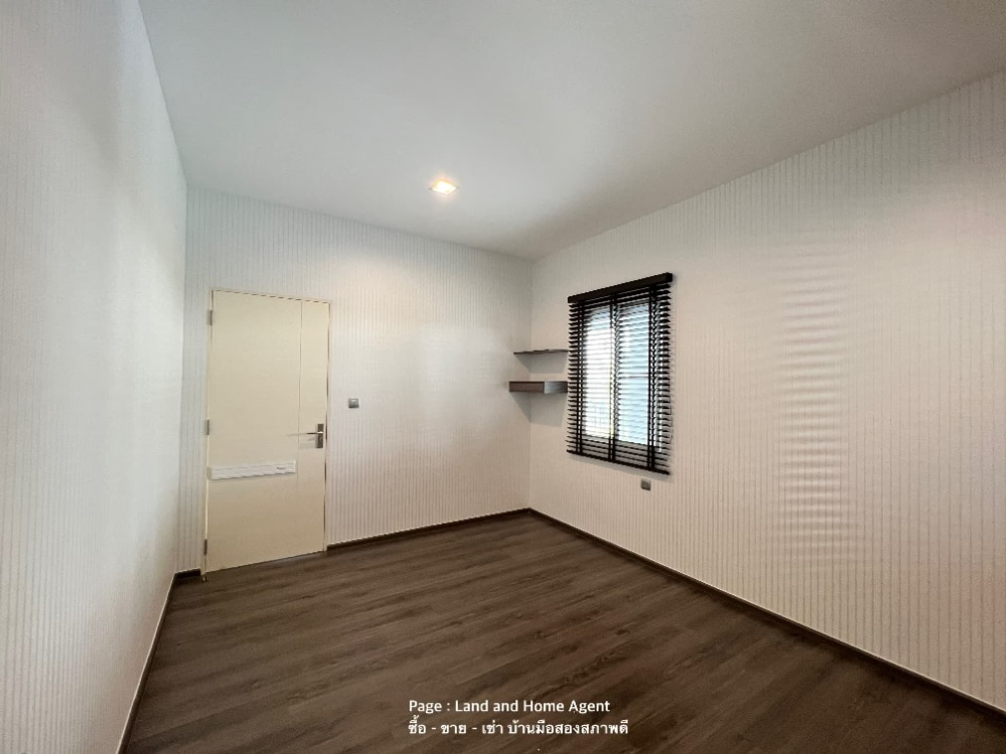 4 Bedroom House for Sale at Manthana Motorway-Krungthep Kreetha - Image 29