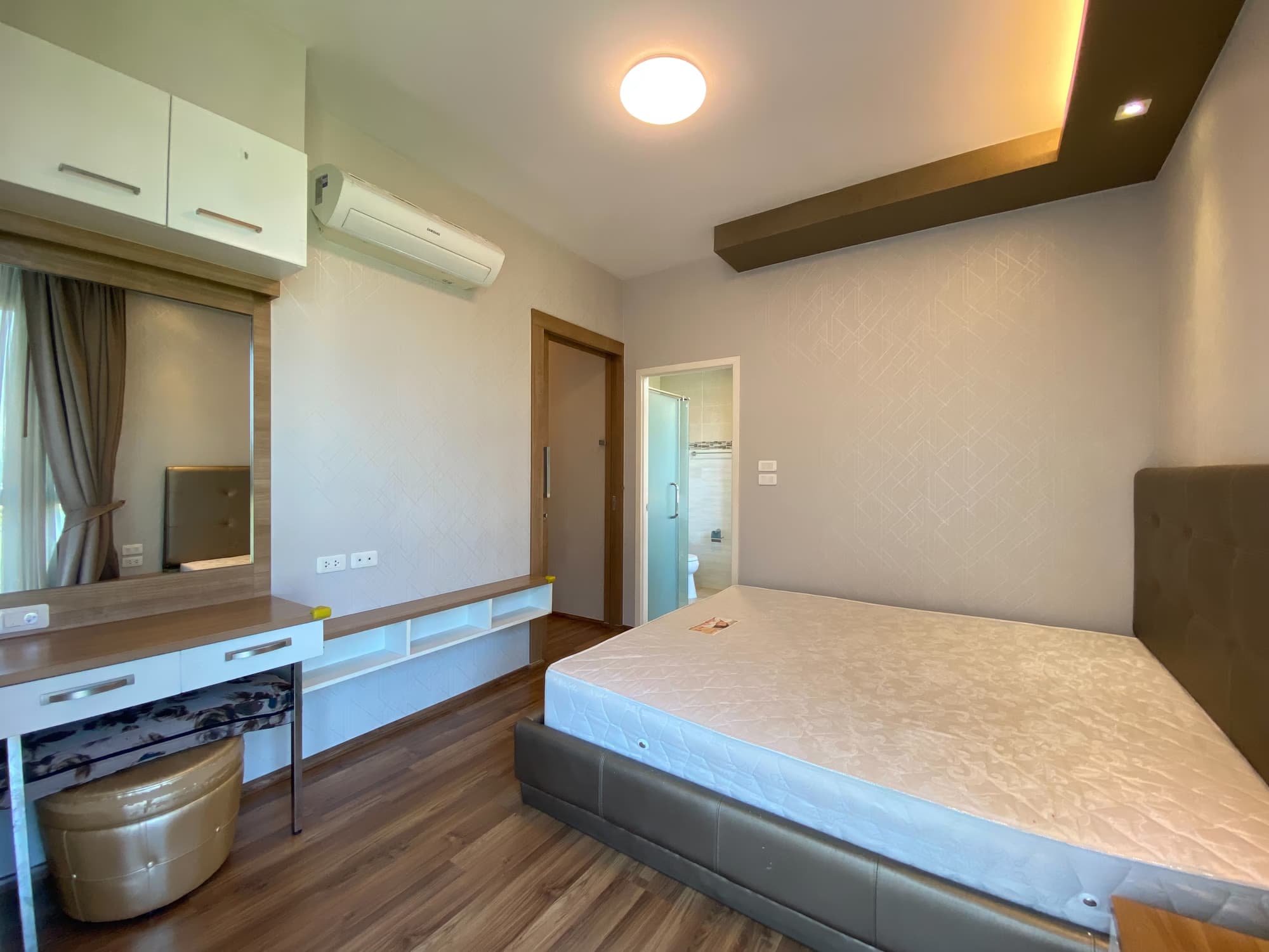 Condo for Rent at The Treasure - Image 11