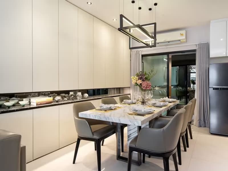  Townhouse for Rent, Sale in Lat Phrao.