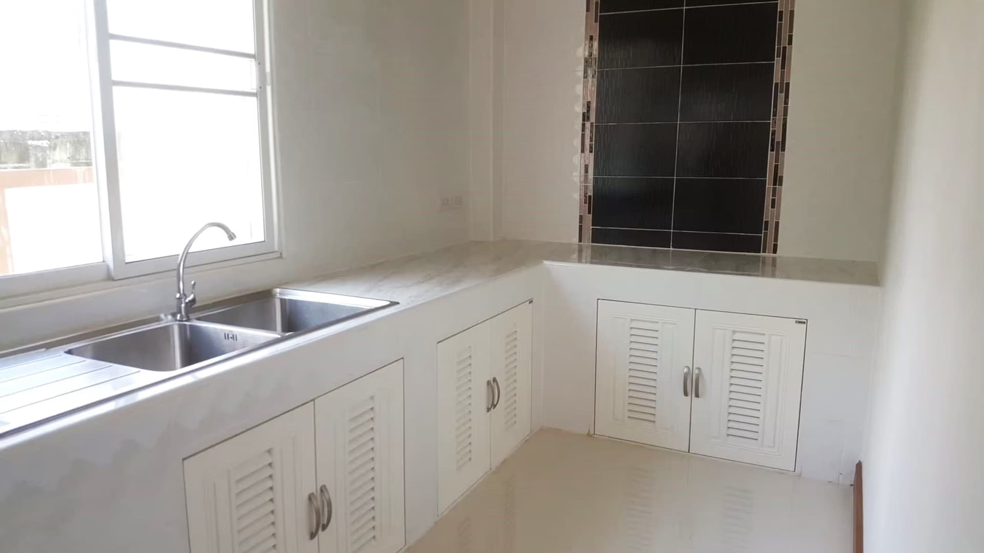 3 Bed House for Rent and Sale in Mueang Chiang Mai District - Image 4