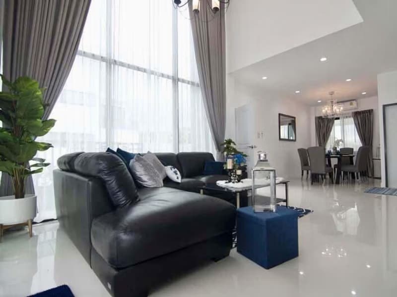 Modern Pool Villa for Rent/Sale in Wang Tan
