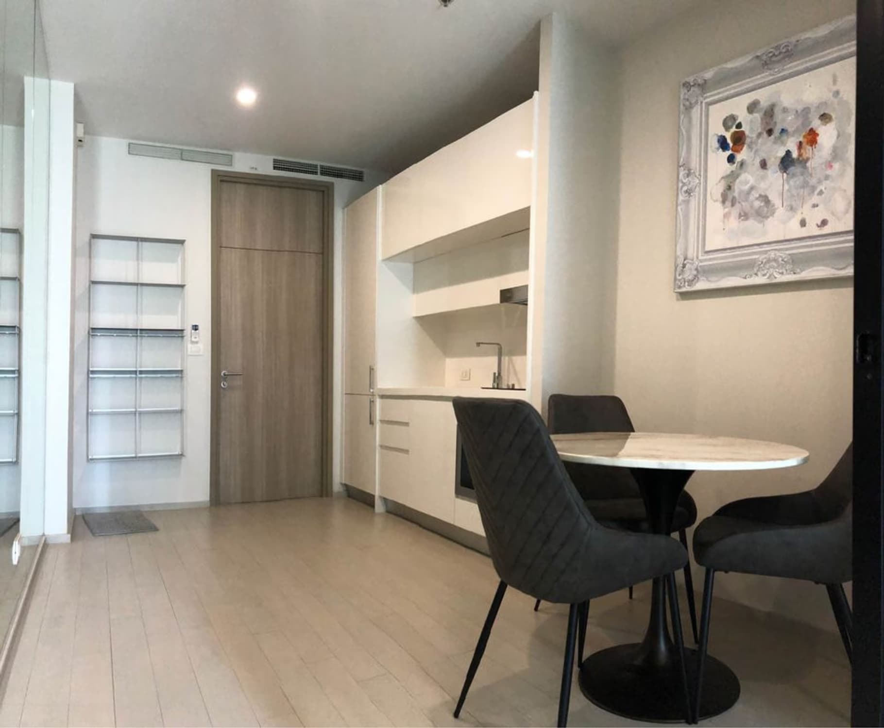 1 Bed Condo for Rent and Sale  Near Phloen Chit BTS - Image 2