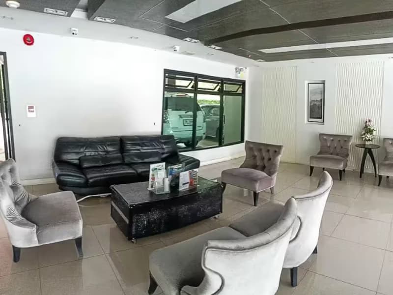 1 Bedroom Condo