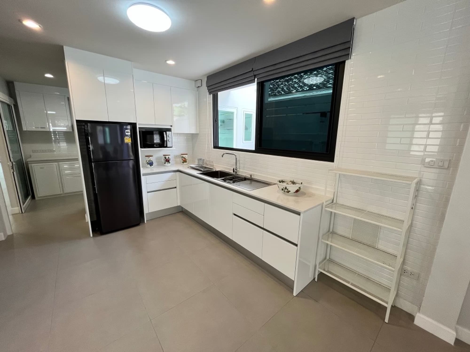 4 Bedroom House - Image 15